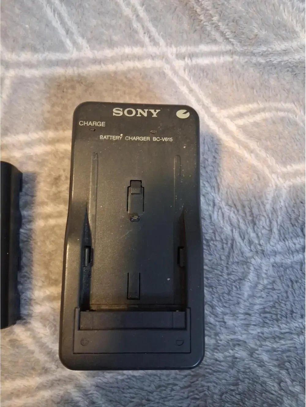 Sony F330 Battery And Charger Back Need Wire
